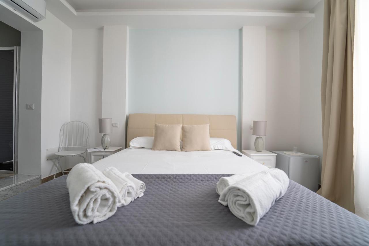 Casa Solmes Rooms Olbia Exterior foto